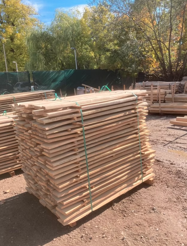 Acacia boards with natural live edge — view 2